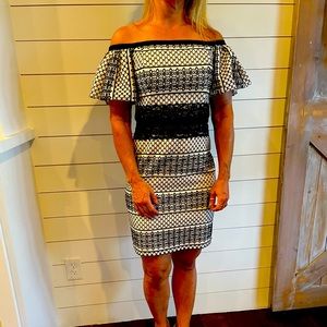 Halston dress size 4